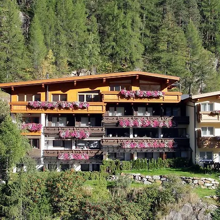 بيت ضيافة Andreas 3*