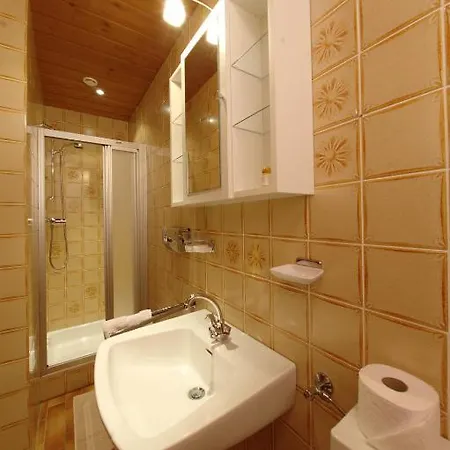 Andreas בית הארחה